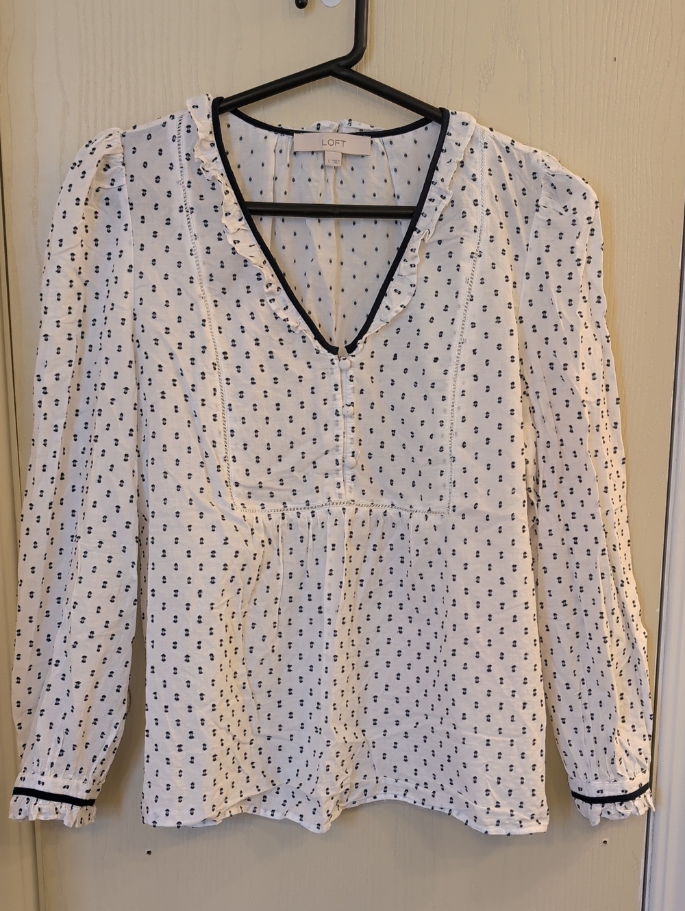 LOFT White Cotton Blouse with Navy Dot Trim Size Large